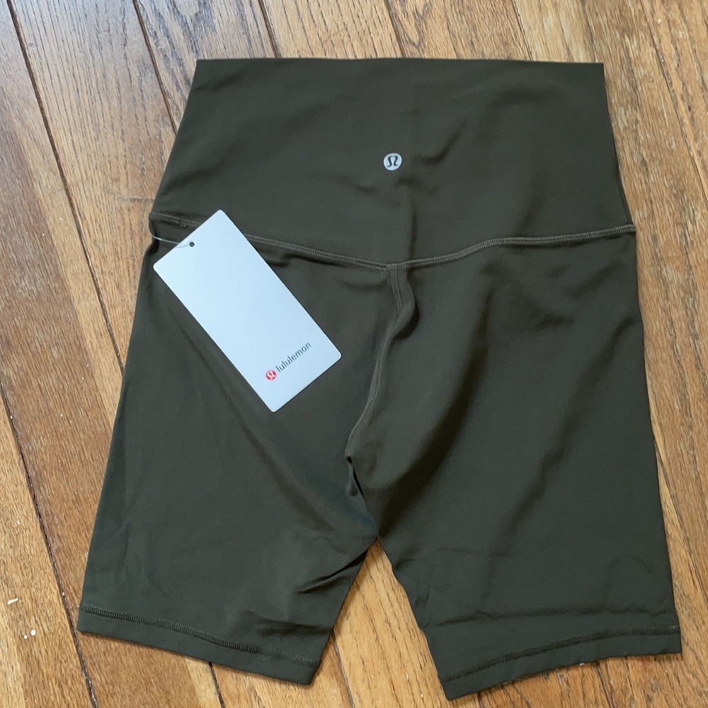 LULULEMON  Align High-Rise Bike Short 8" Dark OLIVE Green NULU SIZE 6 PERFECT - Picture 8 of 8